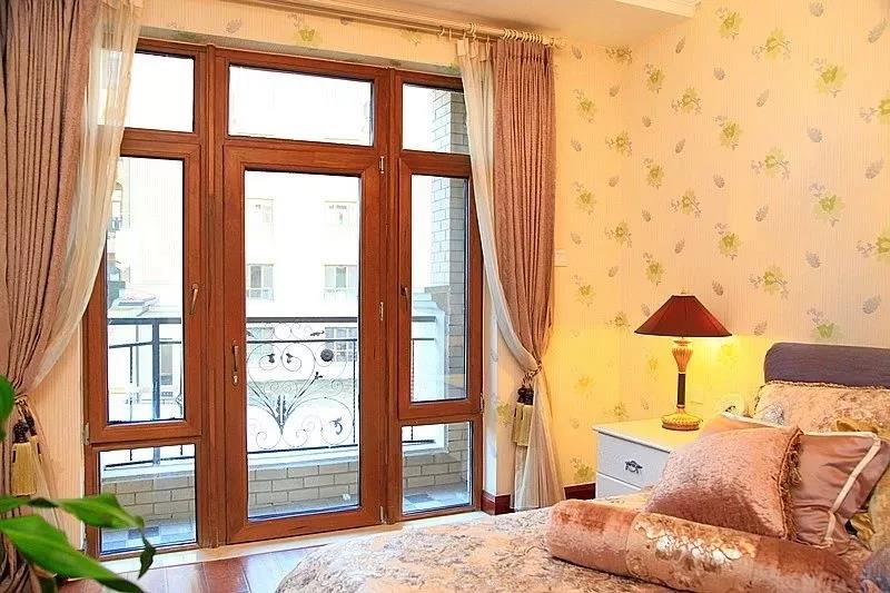 定制鋁包木門窗展示