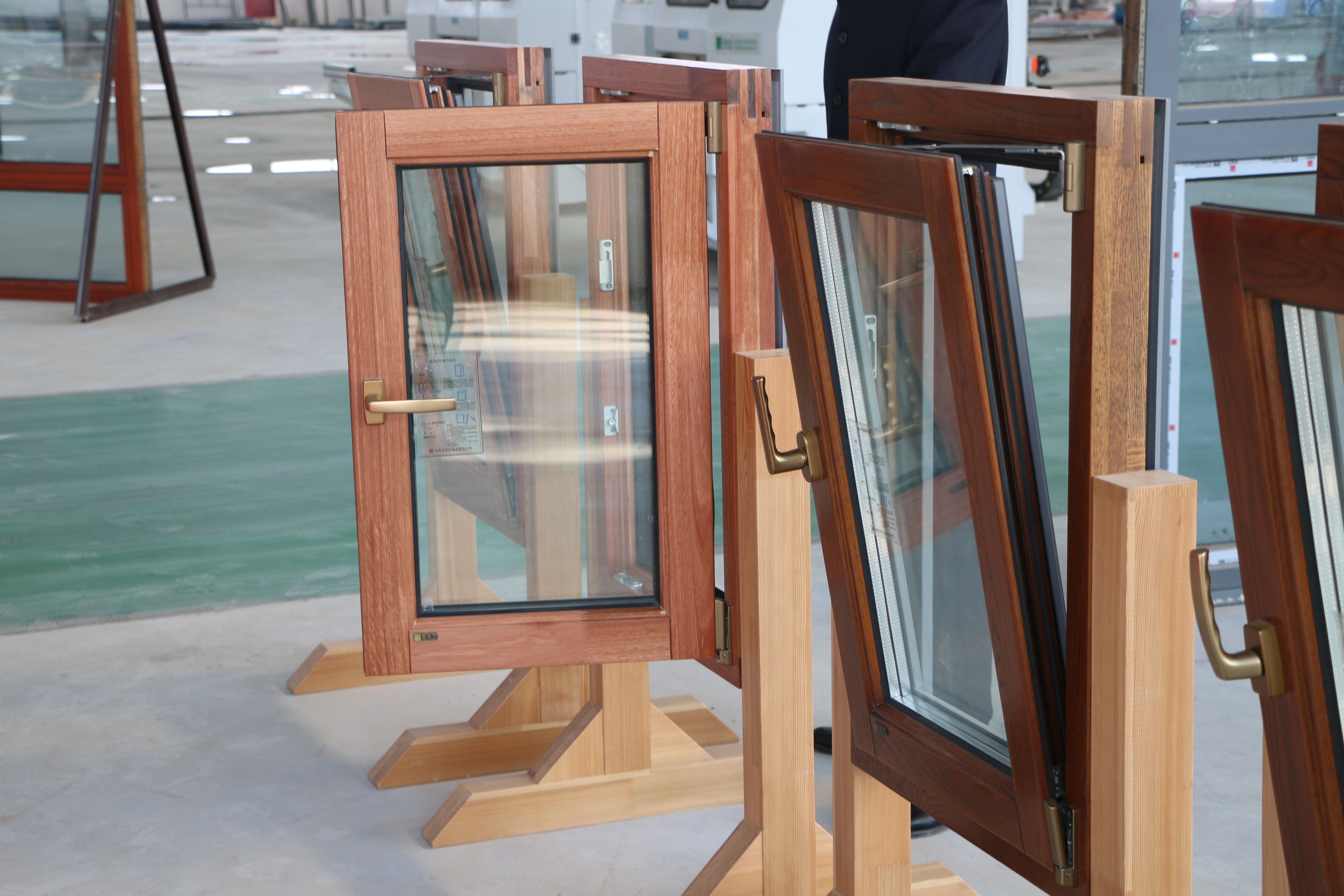隔音鋁包木門窗樣窗展示