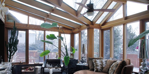 鋁包木陽(yáng)光房親近自然的生活