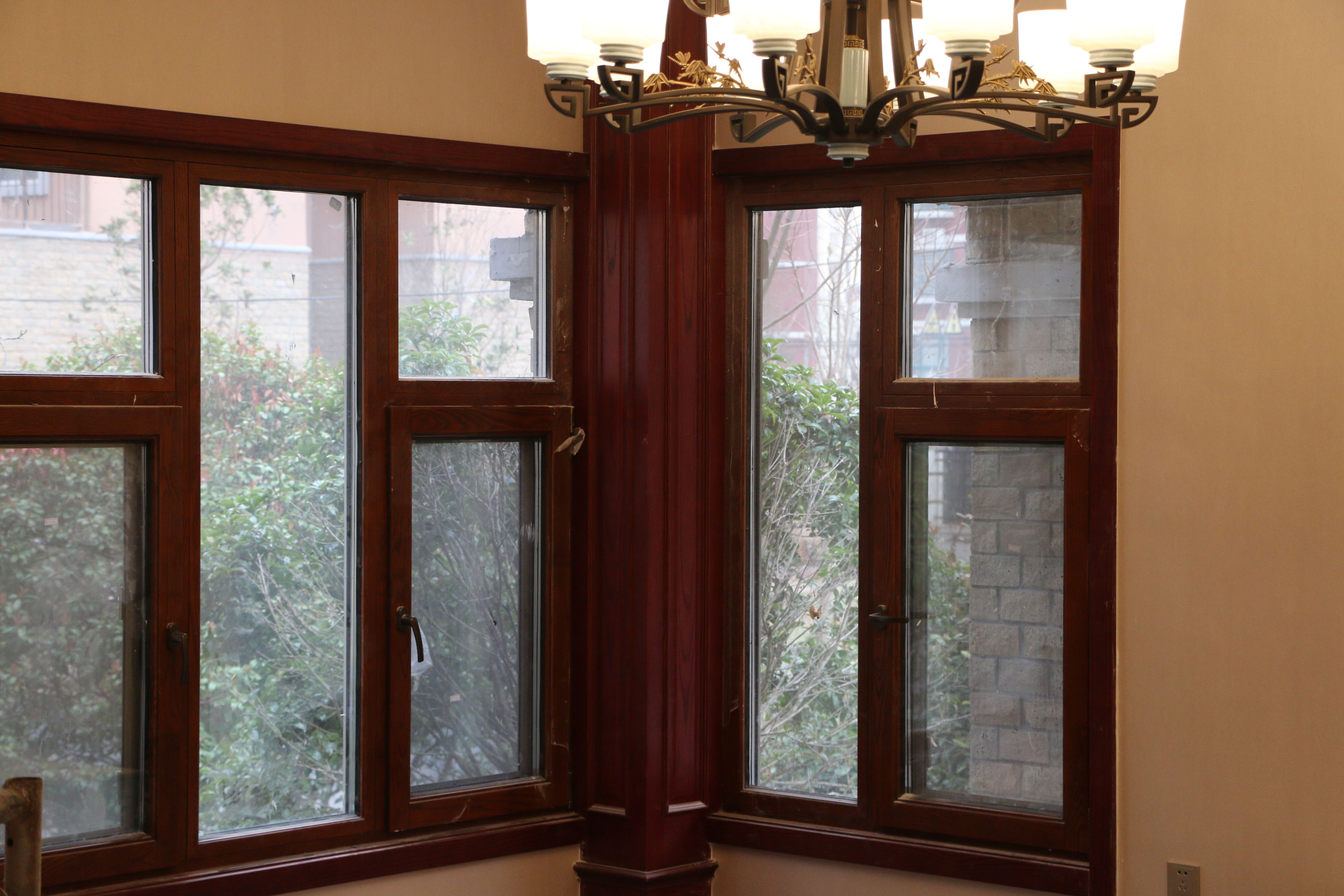 別墅鋁包木門窗