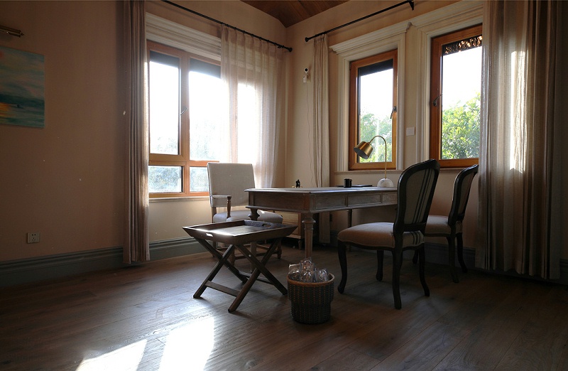 定制鋁包木門窗展示