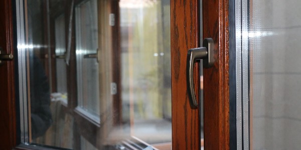 如何選擇門窗-節(jié)能鋁包木門窗你的首選