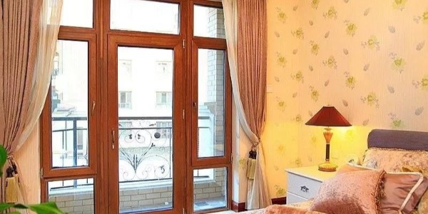 如何打造一個靜音臥室，就從一扇鋁包木門窗做起